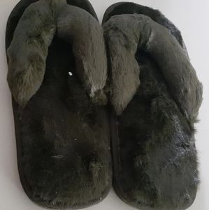 SOLD OUT Slippers